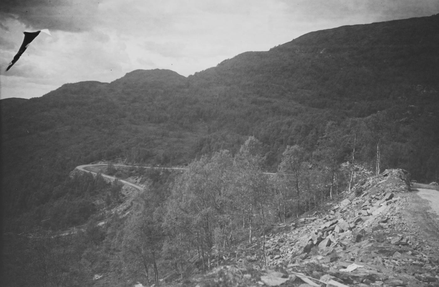 Golanhøgda (Ramsdalsheia) på gamle-vegen mellom Flora og Naustdal kommunar (no Kinn og Sunnfjord).