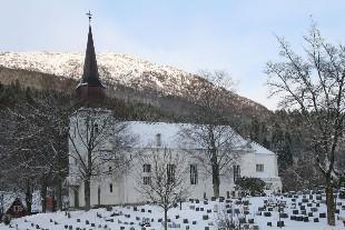 <p>F&oslash;rde kyrkje. Kyrkja som vart nytta som vallokale i 1814 er riven, men dagens kyrkje ligg p&aring; same staden. </p>