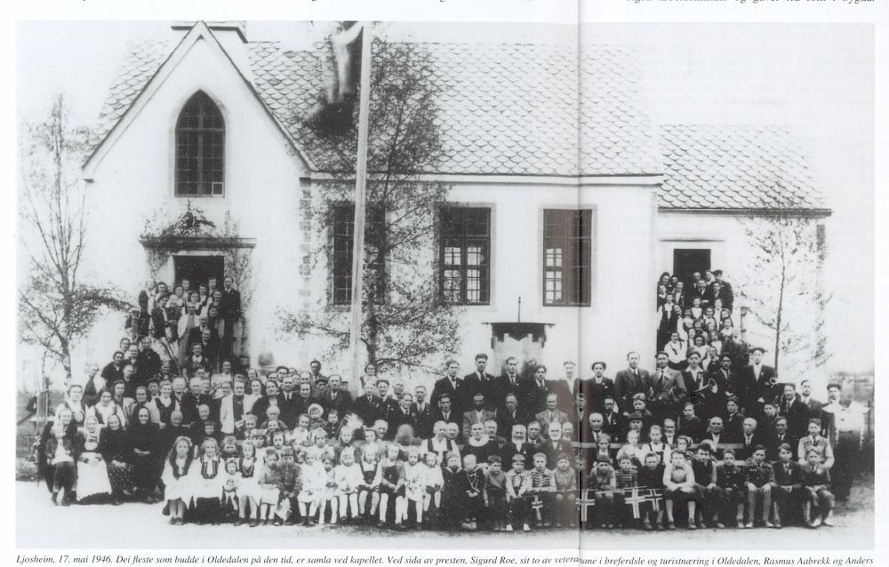 17. mai 1946 var dei fleste som budde i Oldedalen samla ved Ljosheim kapell. Om lag midt i folkemengda sit sokneprest Sigurd Roe. Like til høgre for presten sit dei to breførar-veteranane Rasmus Aabrekk og Anders Briksdal. Dei var begge 85 år gamle og hadde begge Kongens fortenestemedalje på brystet.