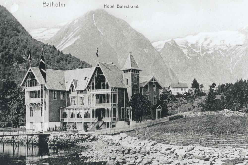 Hotell Balestrand slik det såg ut frå starten av. 
