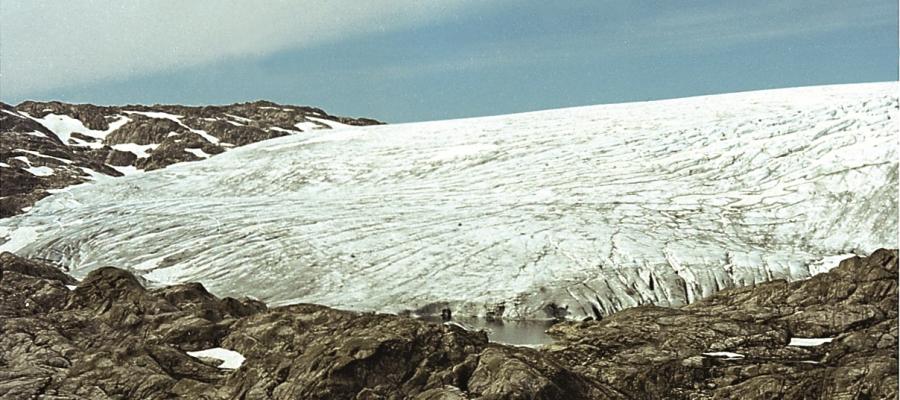 Blomstølsskarbreen fotografert i 1971 