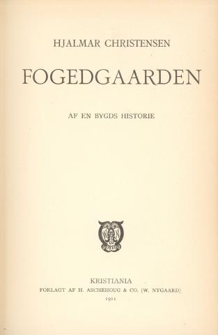 "Fogedgaarden", som kom ut i 1911, spenner over tida frå 1839 til 1890-åra. Forfattaren skildrar livet på futegarden med hovudvekt på fem futar, ei bondedotter og ei budeie.