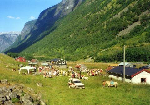 Stølsdag på Langhuso. I seinare år har dei arrangert ein Geitostfestival i Undredal, og då har det vore underhaldning og servering av stølsmat på Langhuso. 

