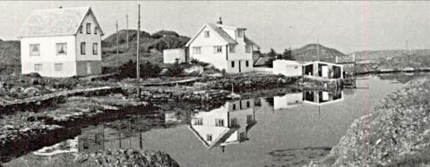 Her på Kirkøy stod Husøy kapell frå 1717 til 1897, med tilhøyrande gravplass.
