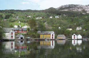 Holmefjord og Bogøya er kjerneområdet for bøkkerverksemda i Fusa